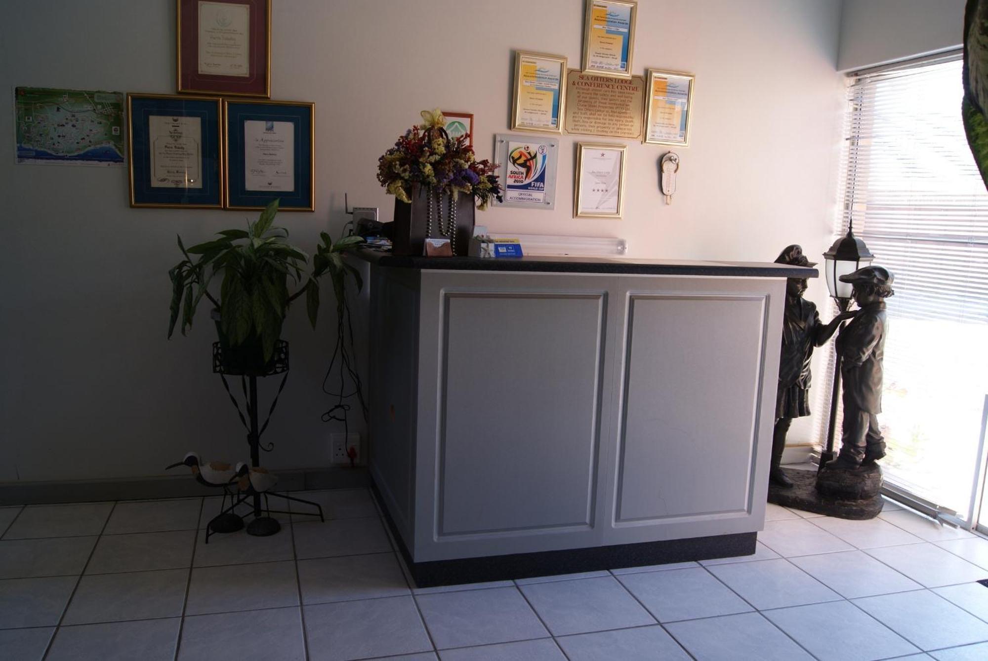 Sea Otters Lodge Kini Bay Bagian luar foto