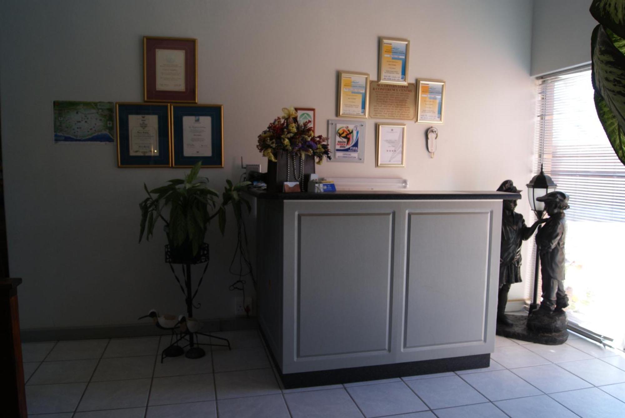 Sea Otters Lodge Kini Bay Bagian luar foto