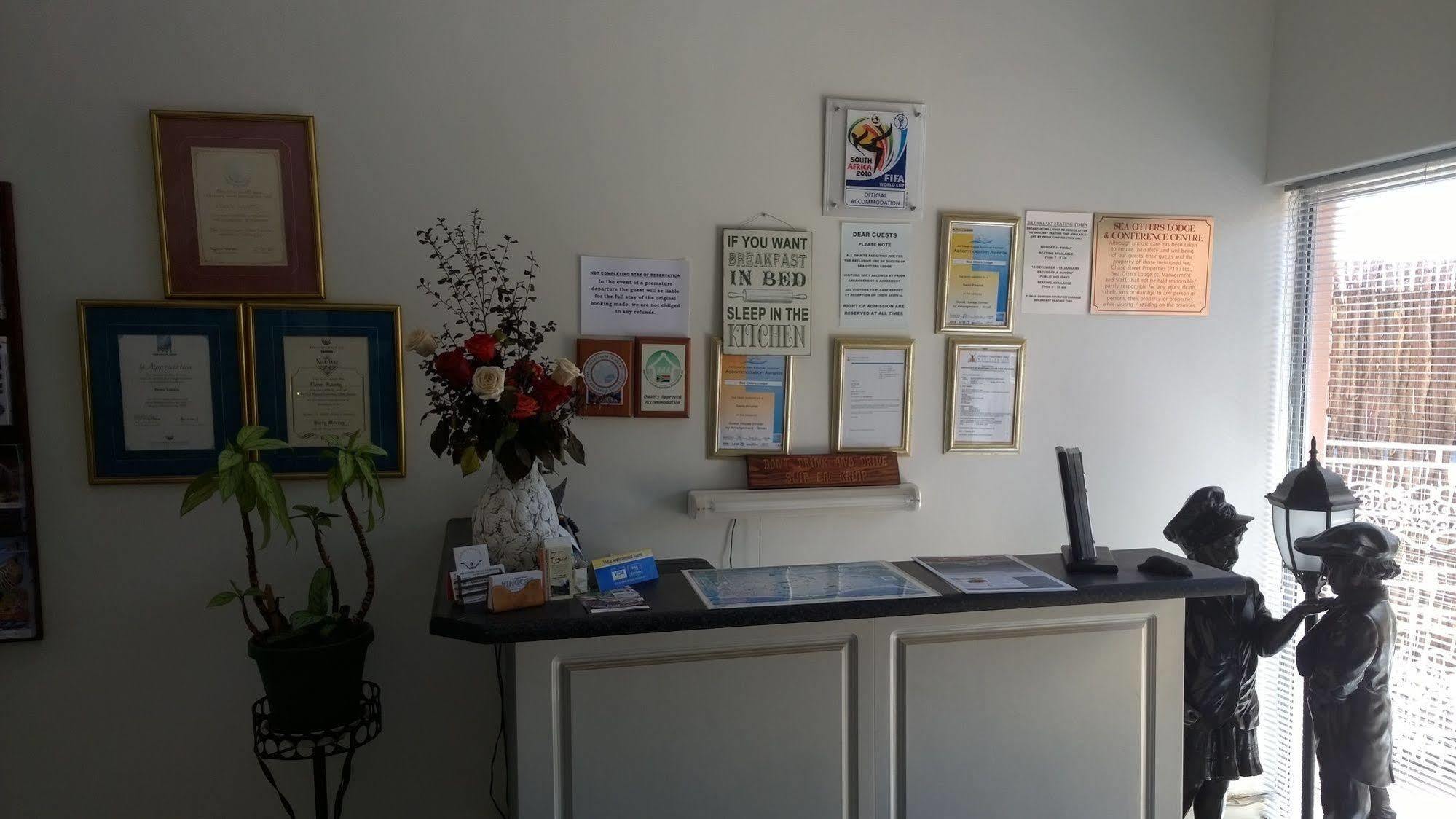 Sea Otters Lodge Kini Bay Bagian luar foto