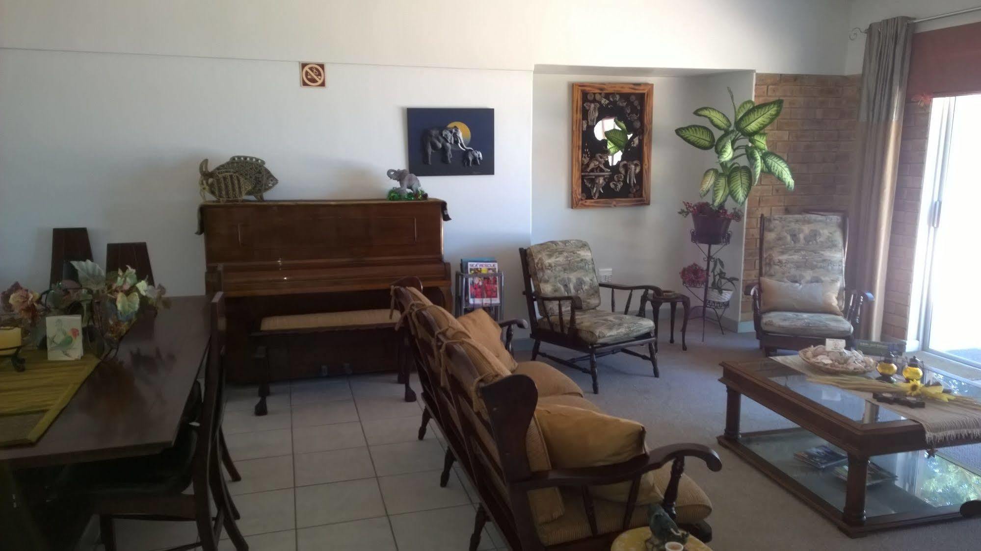 Sea Otters Lodge Kini Bay Bagian luar foto