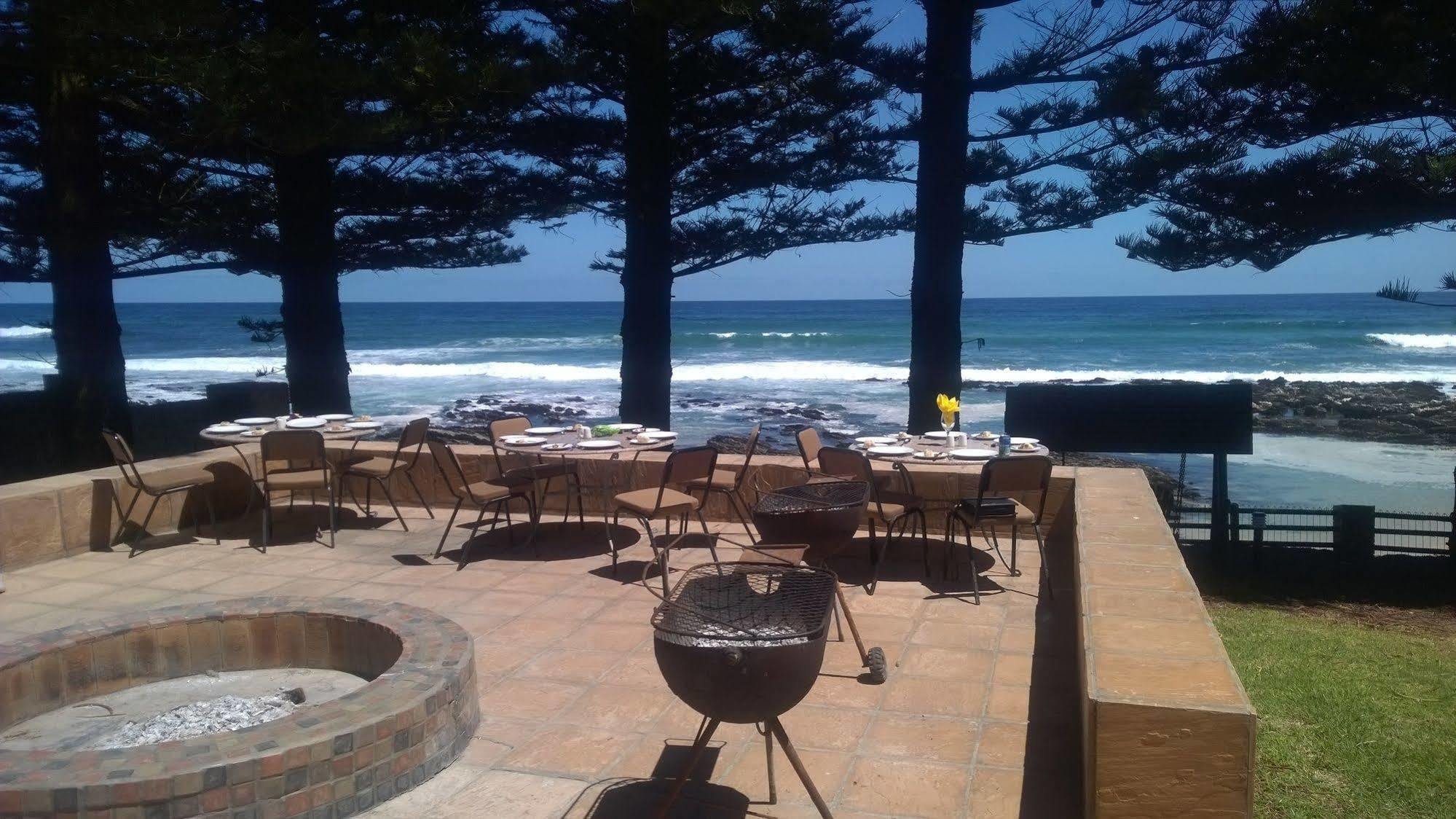 Sea Otters Lodge Kini Bay Bagian luar foto